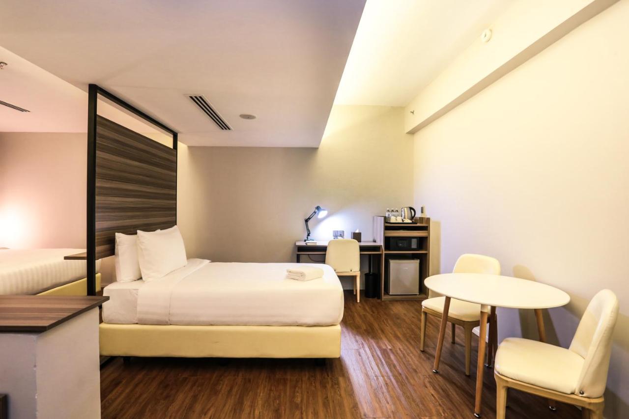 Days Hotel & Suites By Wyndham Kl - Chan Sow Lin Mrt Or Lrt Kuala Lumpur Dış mekan fotoğraf