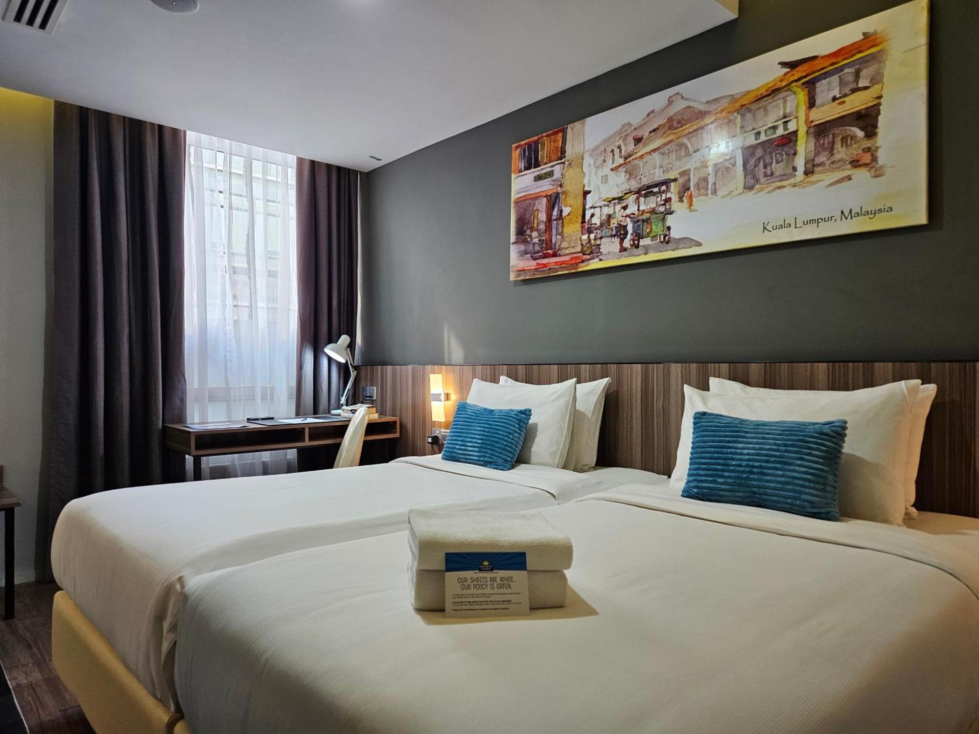 Days Hotel & Suites By Wyndham Kl - Chan Sow Lin Mrt Or Lrt Kuala Lumpur Dış mekan fotoğraf