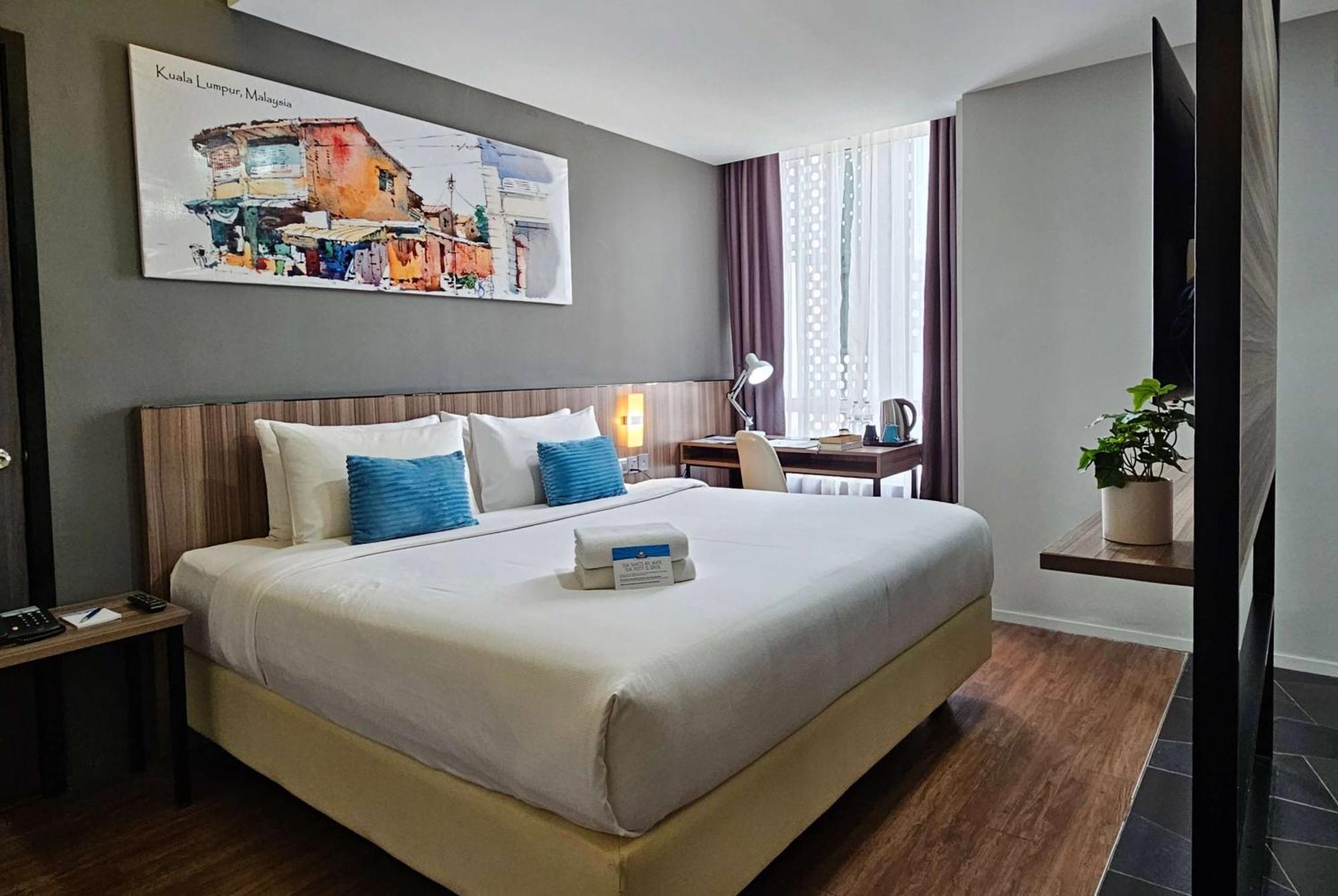 Days Hotel & Suites By Wyndham Kl - Chan Sow Lin Mrt Or Lrt Kuala Lumpur Dış mekan fotoğraf