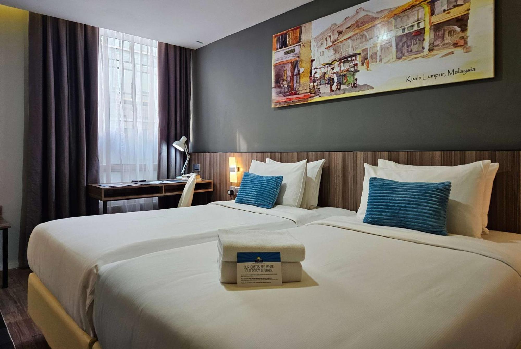 Days Hotel & Suites By Wyndham Kl - Chan Sow Lin Mrt Or Lrt Kuala Lumpur Dış mekan fotoğraf