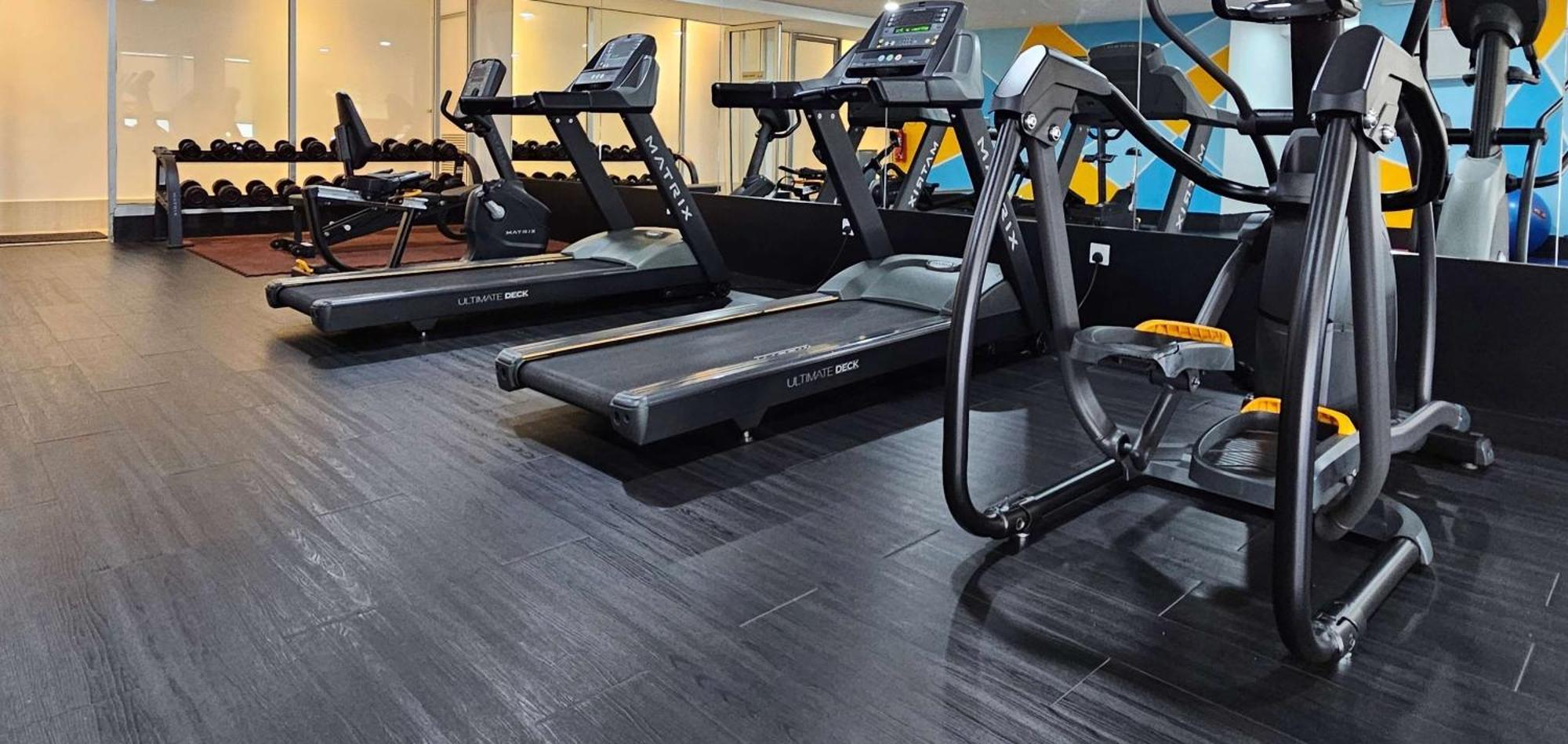 Days Hotel & Suites By Wyndham Kl - Chan Sow Lin Mrt Or Lrt Kuala Lumpur Dış mekan fotoğraf