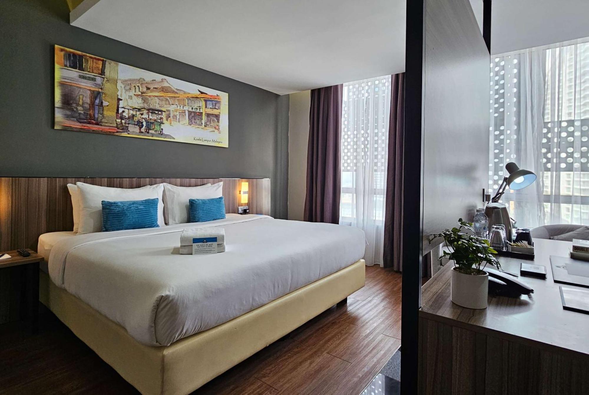 Days Hotel & Suites By Wyndham Kl - Chan Sow Lin Mrt Or Lrt Kuala Lumpur Dış mekan fotoğraf